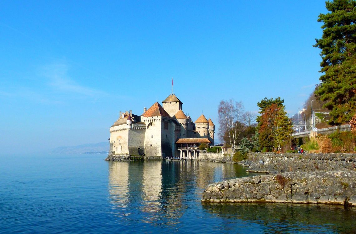 Шильонский замок в швейцарии